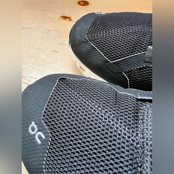 On Running Cloud Low Top Women's Sneakers Shoes Size 8.5 - Picture 8 of 10